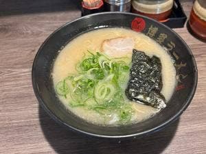 博多ラーメン つる