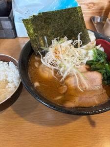 横浜家系らーめん 三元 琴似店