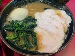 横浜ラーメン おか本
