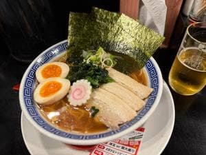 新潟発祥ラーメン なおじ 西新宿店