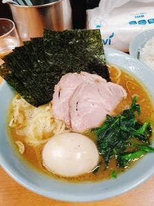 横浜ラーメン 武蔵家 綾瀬店