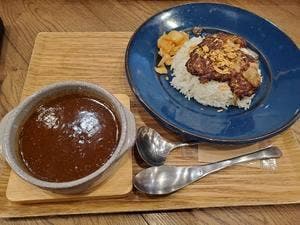 Time is Curry シャポー市川店