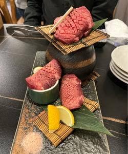 八重洲の焼肉拓郎