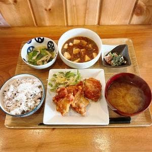 シャイン食堂