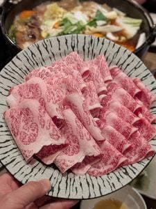 すき焼き ズワイガニ・タラバガニ食べ放題 和牛とカニ 三条河原町店
