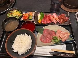 黒べこ屋 西中島店