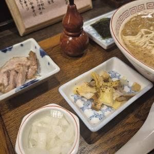 炭火焼濃厚中華そば 倫道