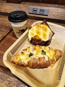 TOM CAT BAKERY 横浜店