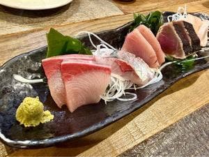 JAPANESE SAKESTAND ROKUGO