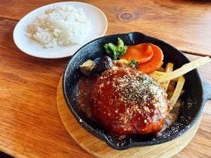 カジュアルダイニング&テッパン HOUBAL