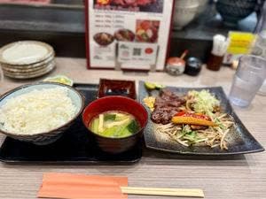 福井肉食堂 くるふ駅店