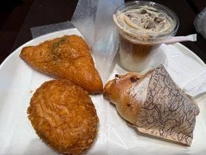 ベーカリー&カフェ YAMAZAKI 田原町店