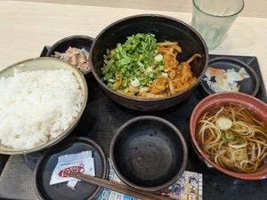 ゆで太郎 もつ次郎 大井競馬場前店