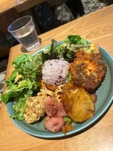 M's market delicatessen & diner