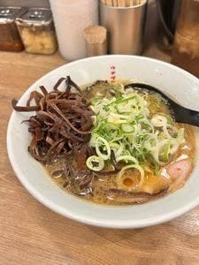 博多豚骨醤油らーめん ウチダヤ