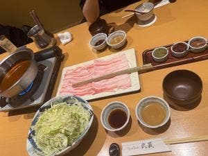 もち豚しゃぶしゃぶ 新宿武蔵