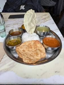 南インドの定食と軽食 三燈舎