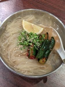 焼肉 たべる
