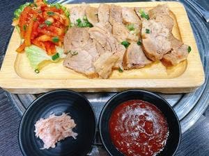 熟成肉専門店 ヨプの王豚塩焼 GEMS新橋店
