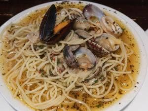 イヴォ ホームズパスタ 新宿店