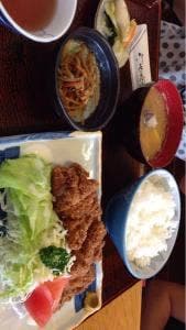 港楽食堂