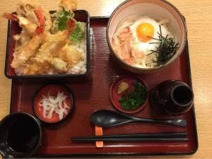 実演手打うどん 杵屋 高槻イオン店