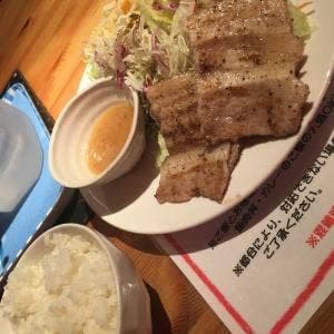 炭火焼肉 ぎゅうぎゅう