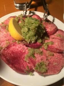 炭火焼肉炙や