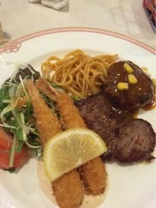 レストランニューラッキー