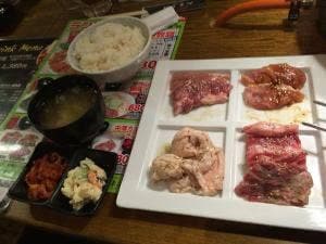 もつなべ 焼肉 間茶与詩