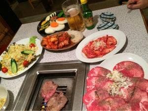 焼肉 はらでる屋