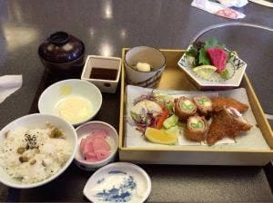 かごの屋 服部店