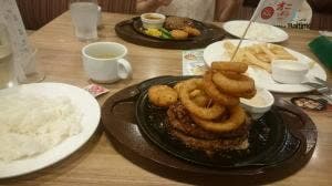 ガスト 三重朝日町店