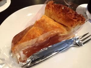 喫茶&キッチン からすのはーもにか