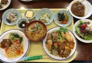 サロン・ド・シャトー