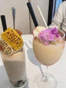 shakers cafe lounge