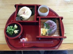 観光案内所 売店 さくら路
