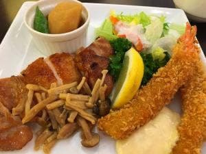 パレスへいあん ラウンジまろうど