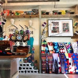 レッグウェアと珈琲のお店 KQURIOUS