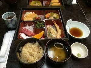 常磐堂 雷おこし本舗 雷5656会館