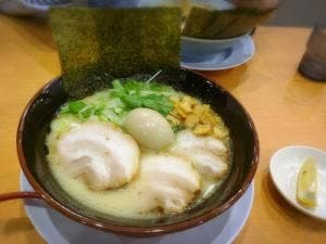 横浜家系ラーメン 清六家 石岡店
