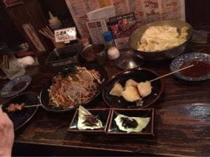 薄利多賣半兵ヱ 京都四条大橋先斗町の道路をはさんで向かい店