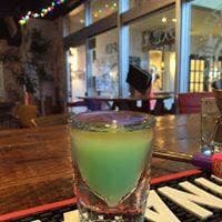 Cafe & Bar Oh Yeah! 美浜店