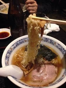 茜や
