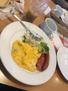ガスト 多摩南野店
