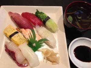 おかざきすし店