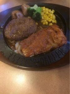 爆弾ハンバーグ フライングガーデン 結城店