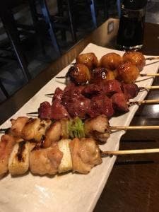 炭火焼鳥 はちな