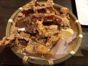 かめにい