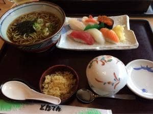 とんでん 麻生店